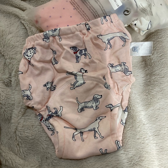 moo moo baby Other 6pk Moo Moo Baby Never Used Potty Training